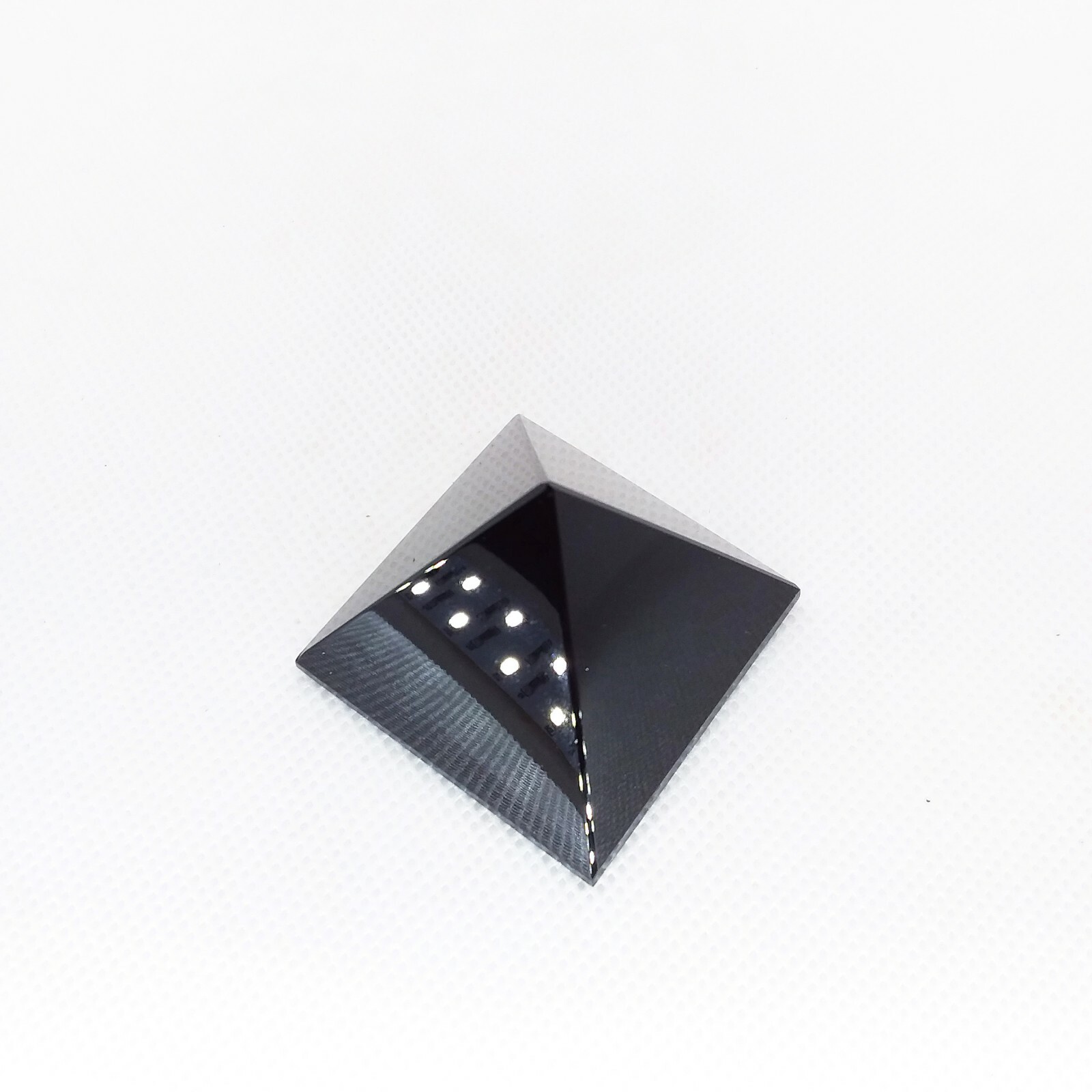 Obsidian, 1 5/8 inch, pyramid, display specimen, #R-5724