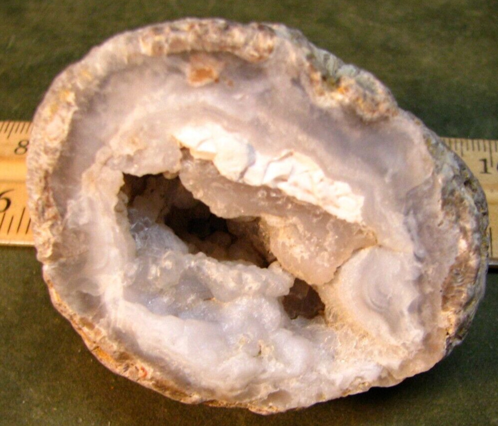 4.7oz 2.4in 133g AGATE GEODE HALF QUARTZ CRYSTALS NOT POLISHED #307