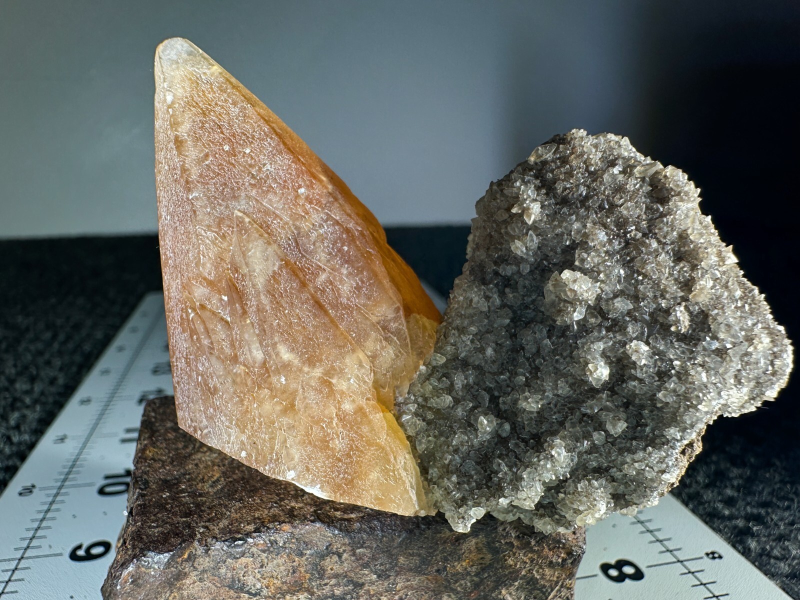 ➤ 2-1/2″ HONEY CALCITE CRYSTAL with 2″ MICRO CALCITES Pugh Quarry Ohio VIDEO➤581