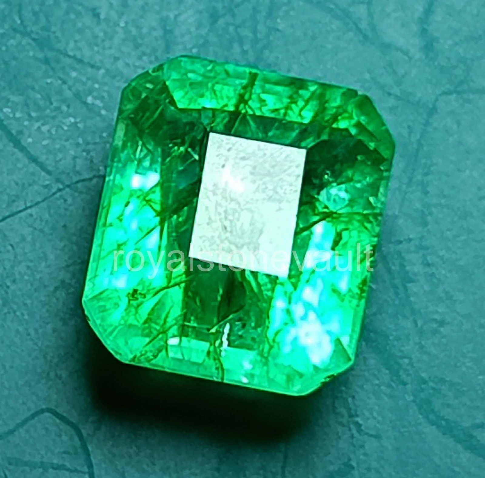 10.50 Ct Natural Green Emerald Emerald Cut Loose Gemstone IGL Certified – 5AOT