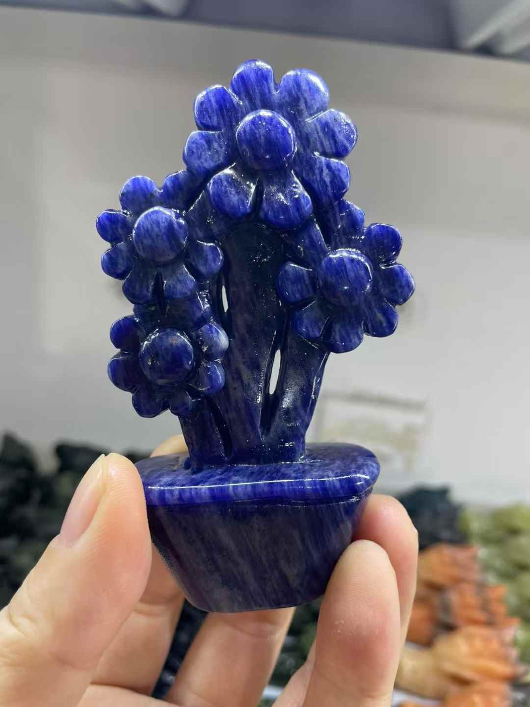 1pc Natural Blue-veins Stone Quartz Carved Flower Skull Crystal Reiki Decor Gift