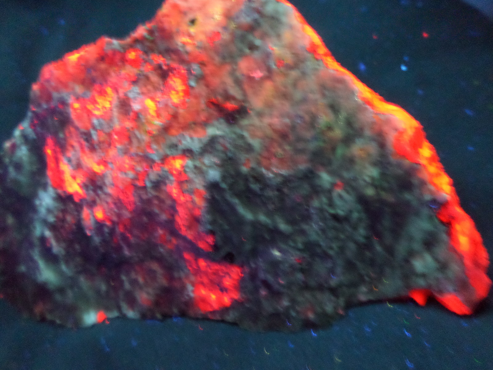 KB: BRIGHT! FL SW CALCITE (RED), WHITE KNOB QUARRY, LUCERNE VALLEY, CALIFORNIA