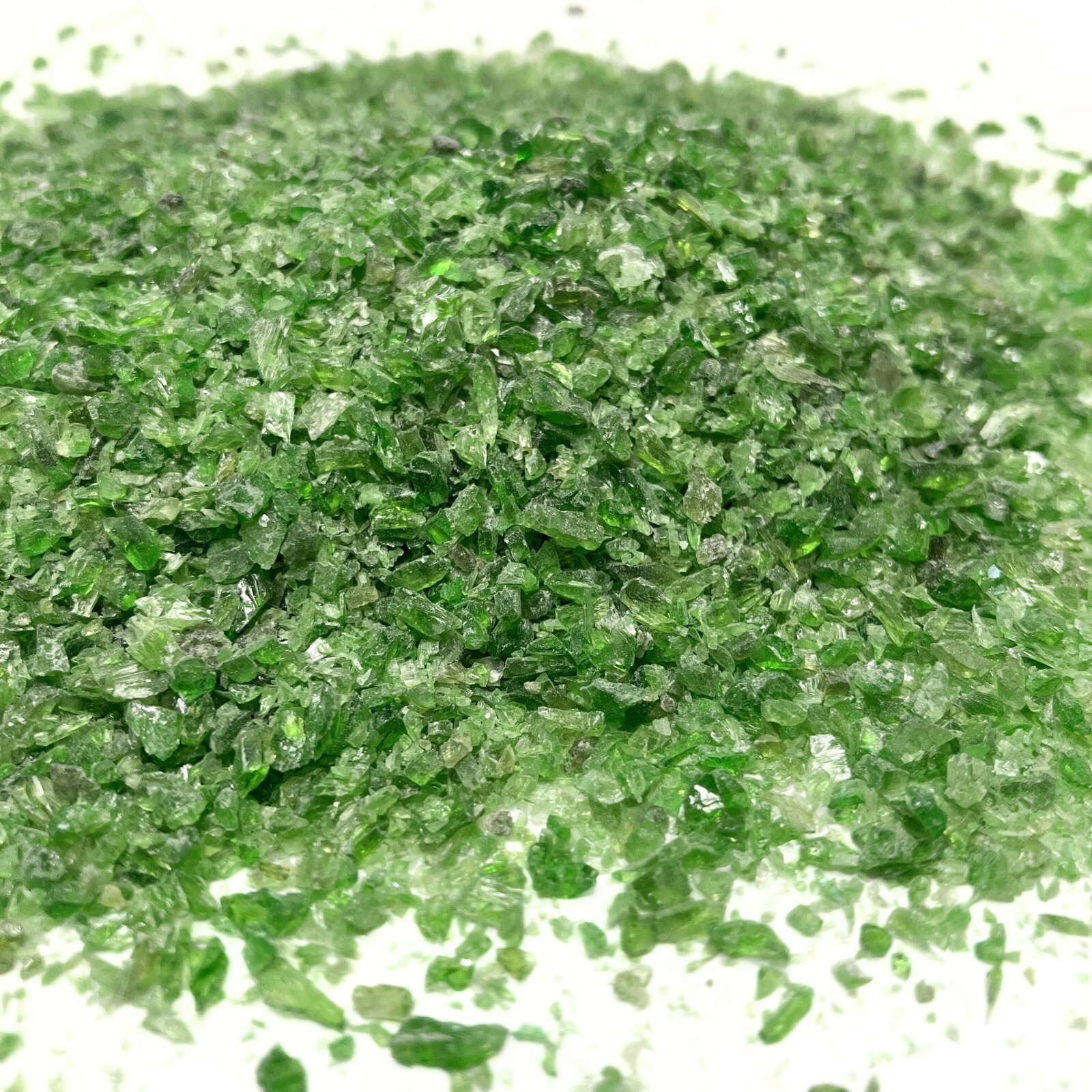 Crushed PREMIUM Gemmy Chrome Diopside Sand, 0.25mm-2mm for Ring Inlay, Jewelry