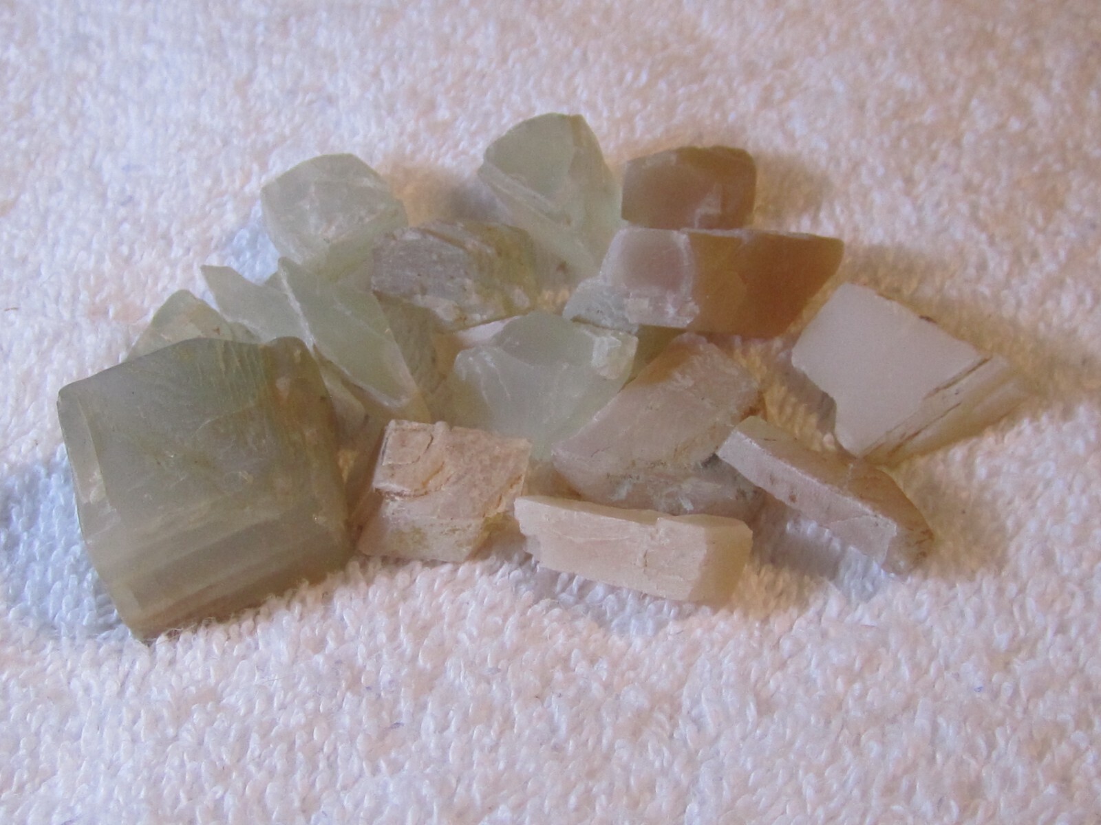 SUITE OF 16 PIECES OF MOONSTONE…Sri Lanka!