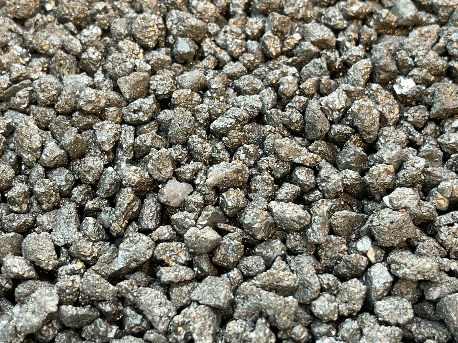 Grade A++ Pyrite Semi Rough Mini Chips 5 – 15 mm, Raw Pyrite, Wholesale Bulk Lot