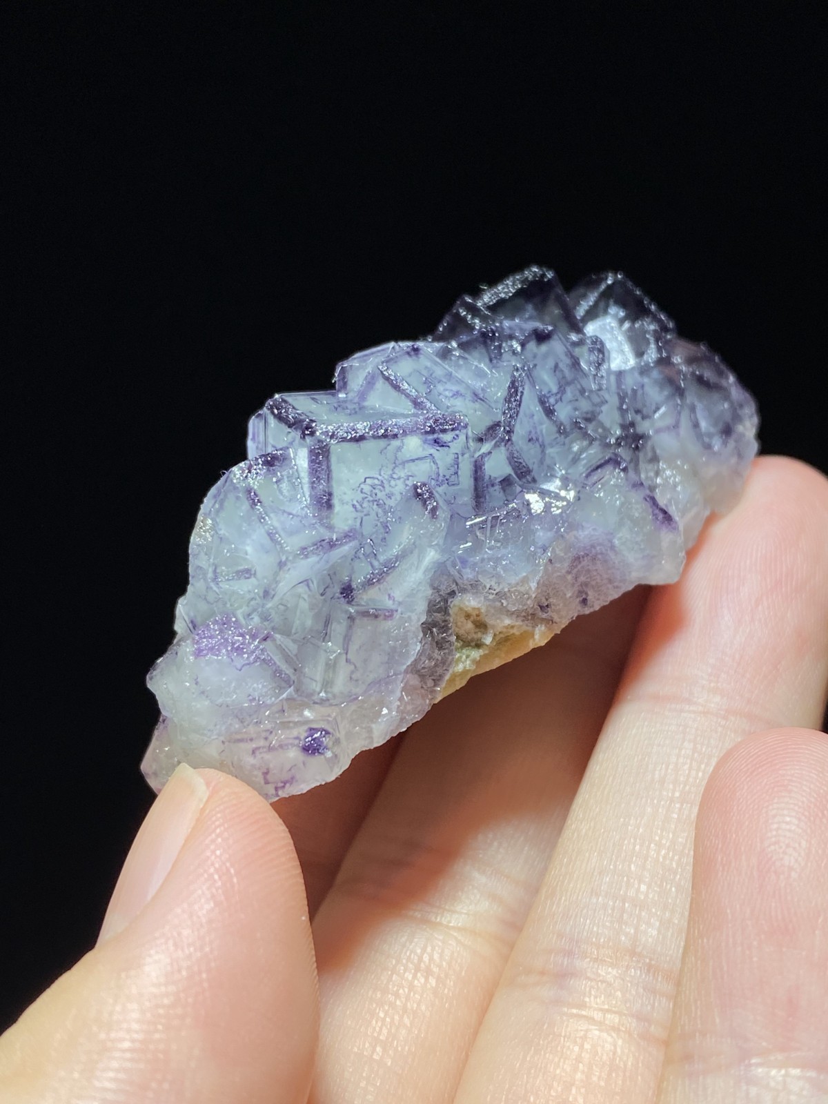 Exquisite Natural Purple-edged Cubic Fluorite Crystal Mineral Specimen,China