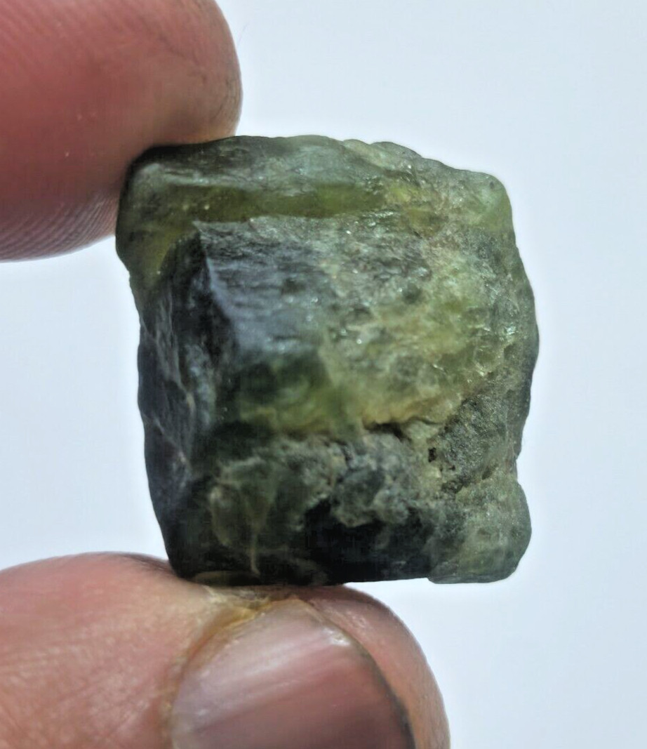 Rare Excellent Tsavorite Green Garnet Rough 77.90 Crt Loose Gemstone For Jewelry