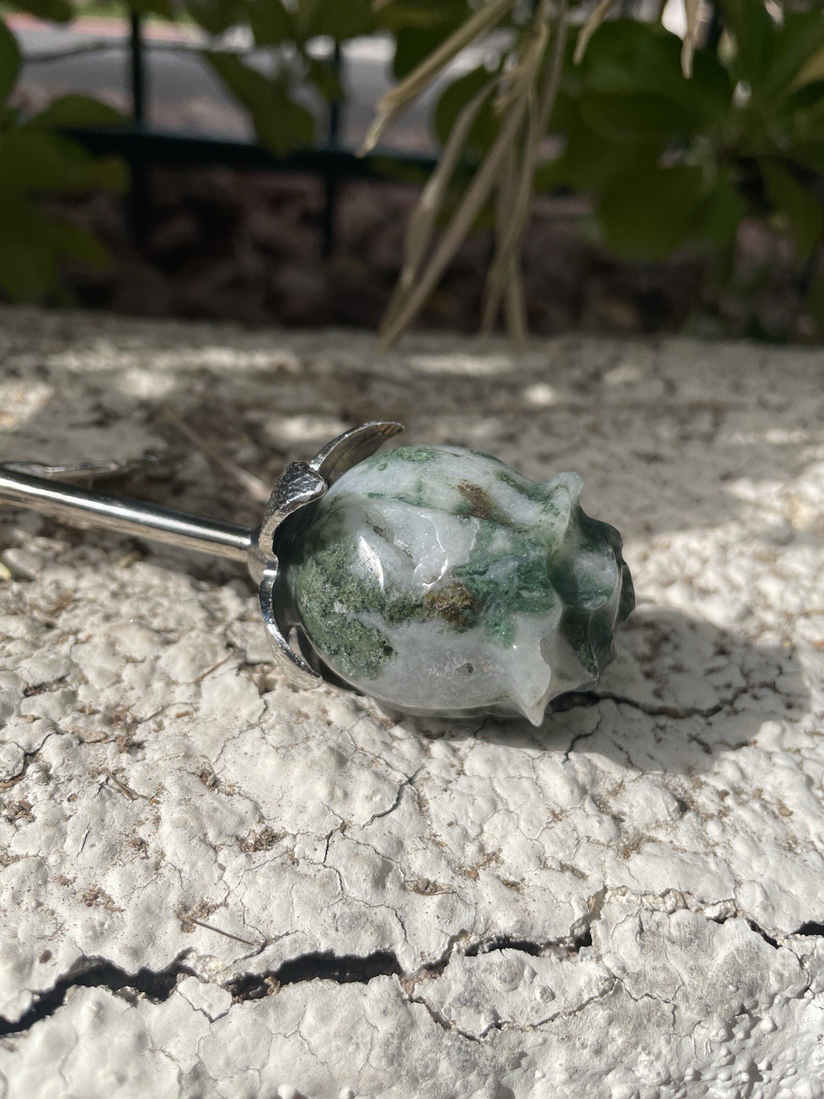 Moss Agate Crystal/Gemstone Rose Carving W/Druzy 9 1/2″ Stone:30mm 1 1/2×1 1/4in