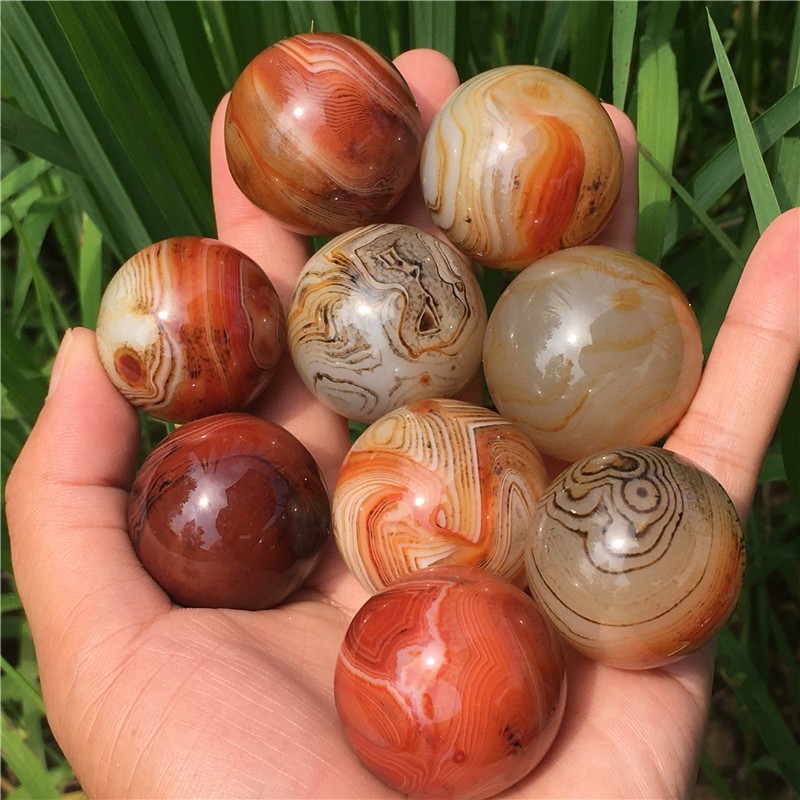 30mm+ Natural Sardonyx Agate Sphere Quarzt Crystal Ball reiki Randomly send 1PC