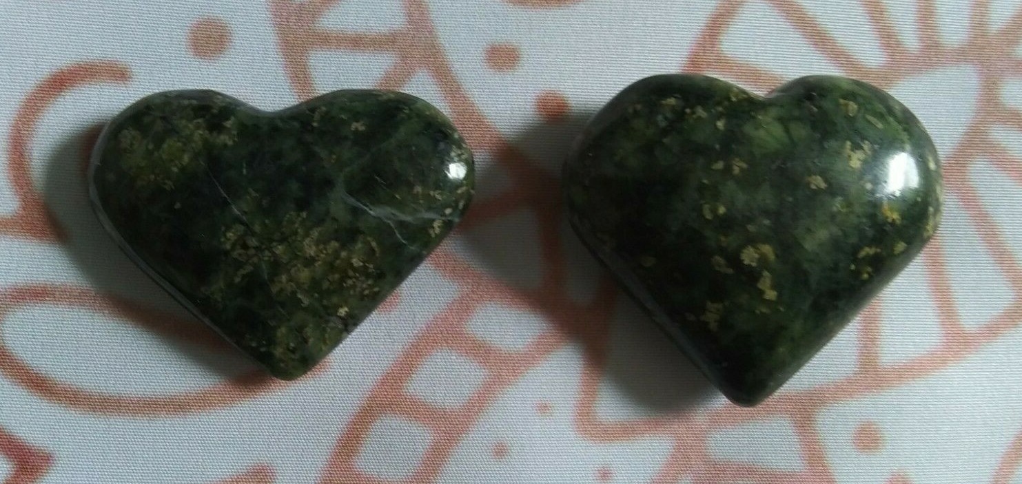 1 Nephrite Jade Heart 1-5/8″ – 1-11/16″ Peru