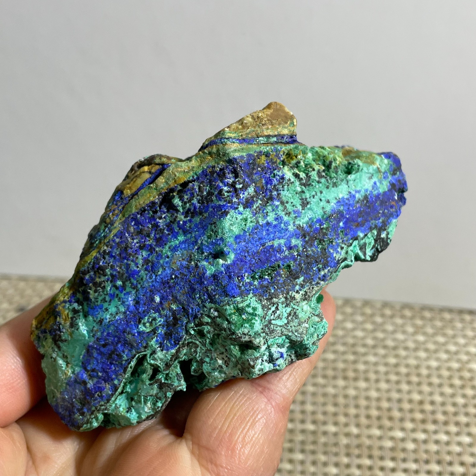 231g Natural blue copper ore quartz crystal mineral specimen
