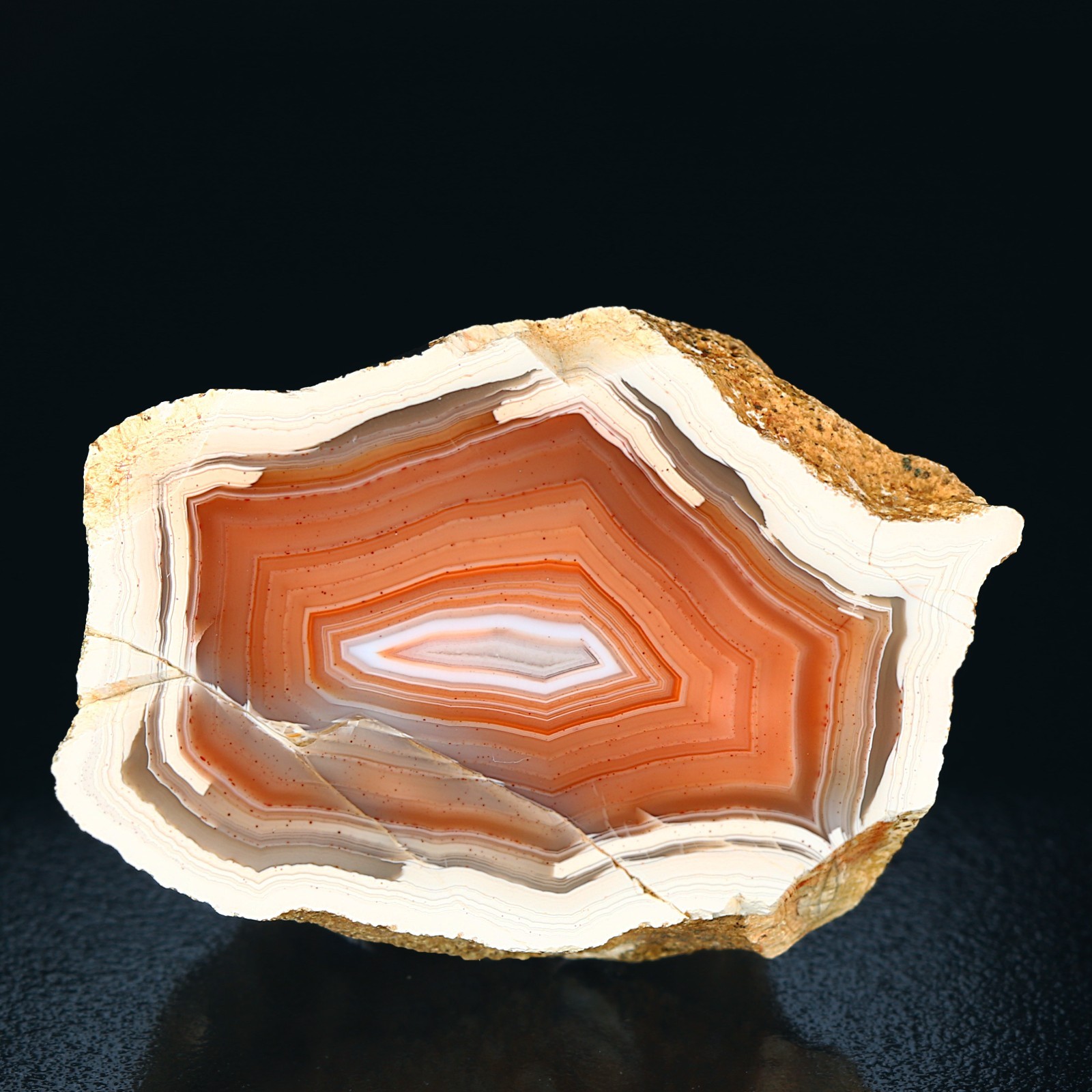 Porcelain AGATE from Doubravice, Jicin area, Czech Republic achat Czechia