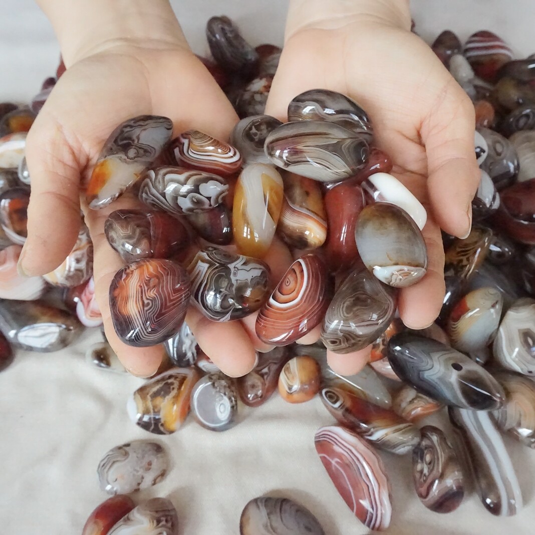 11LB 250Pcs 5kg Natural Band Sardonyx Carnelian Agate Crystal Palm Stone Healing