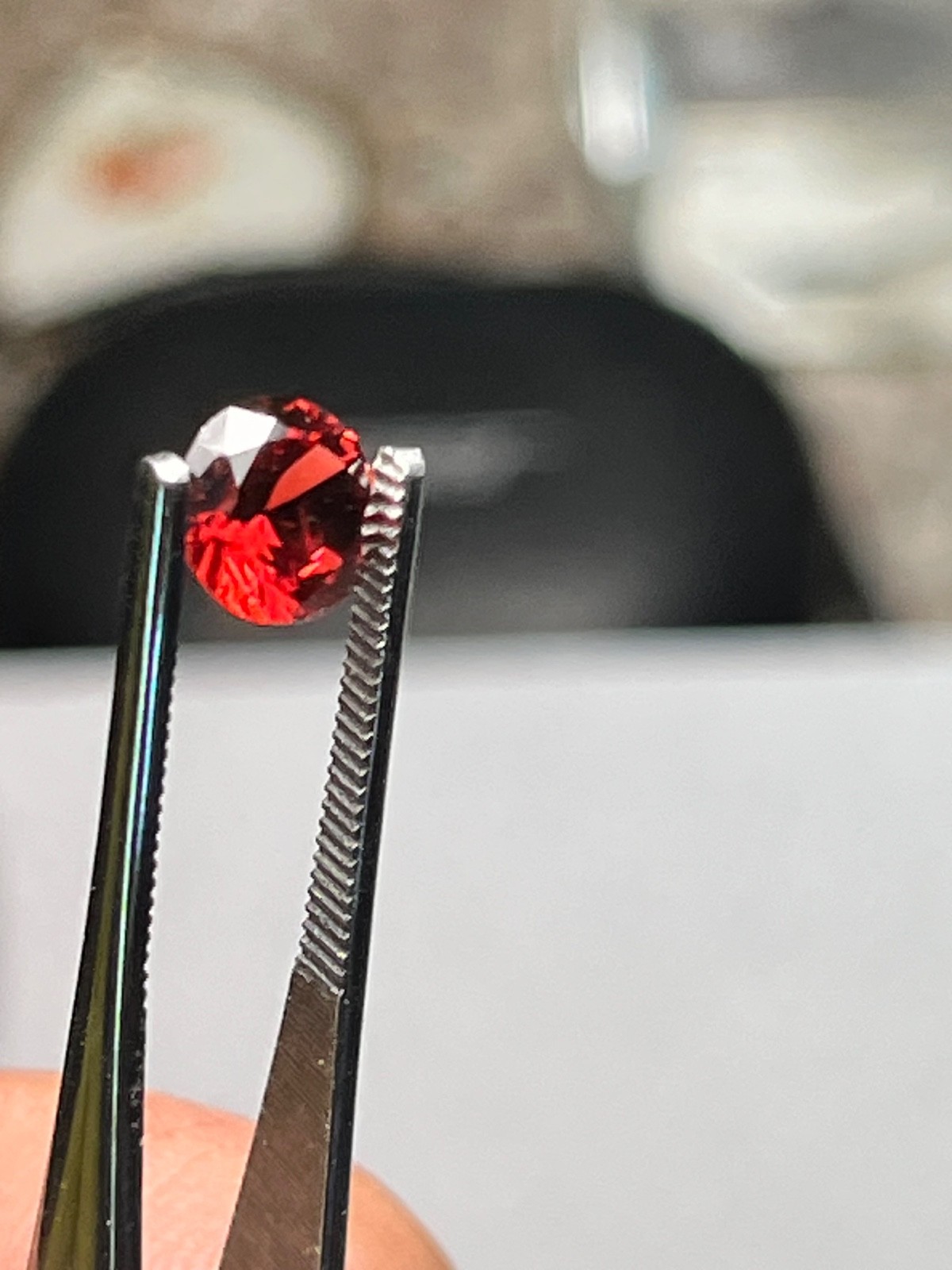 1.63ct Montana Garnet AAA Vivid Red Brilliant cut Hand Cut Gemstone Lapidar