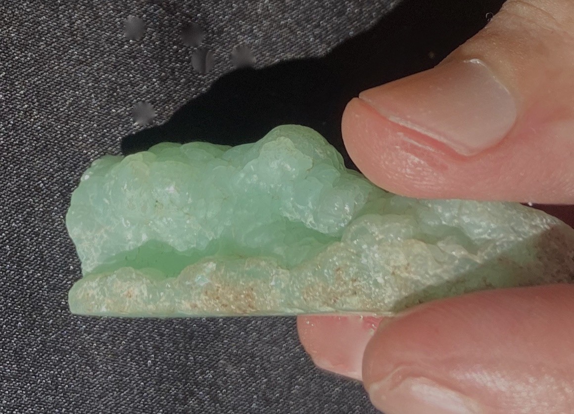 Smithsonite Fine Botryoidal Free Standing Alluring Specimen 36.4 Gram New Mexico