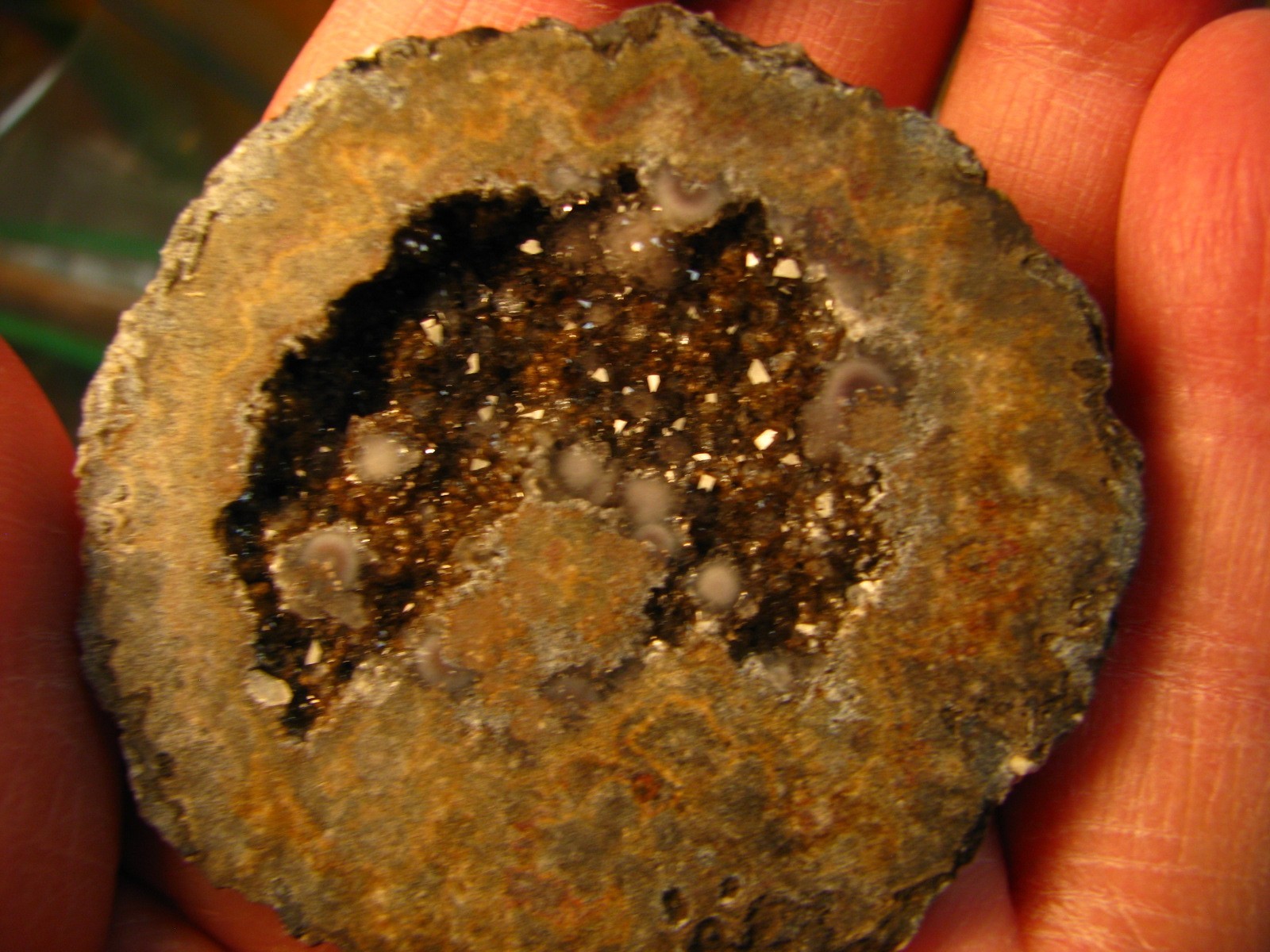 2.9oz AGATE GEODE W/QUARTZ CRYSTALS 2.3×2.3x.9in BRAZIL SMOOTH-NOT POLISHED #030