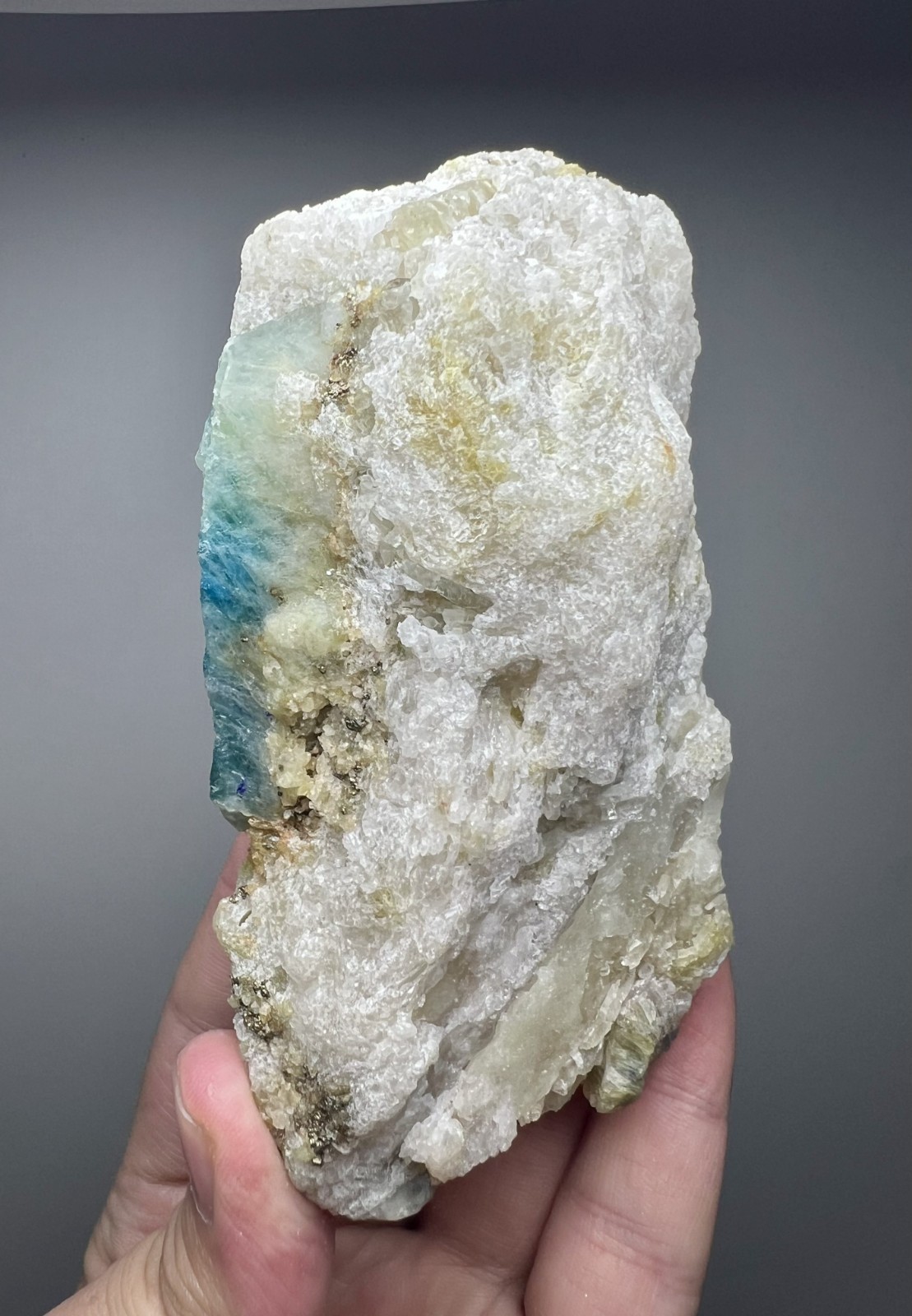 434 Gr. Fluorescent Phosphorescent Sodalite W/ Hackmanite, Fluorapatite, Calcite