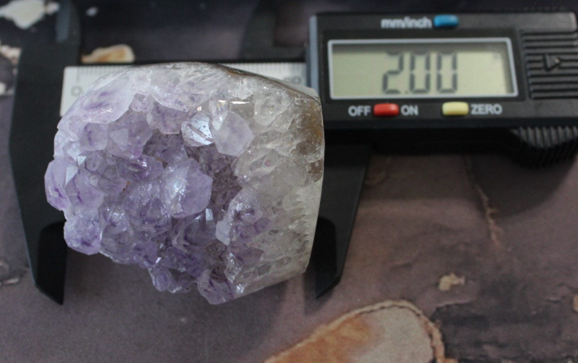 AMETHYST FREEFORM 2.00 X 1.71 INCHES/ 126.4 GRAMS