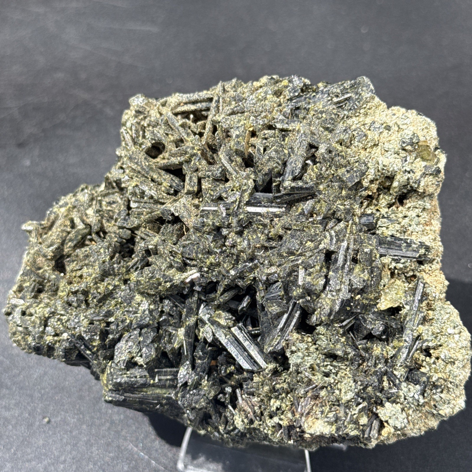 1.6 Lb Large Natural Epidote On Matrix From Pakistan. A+ Specimen,Minerals,Gems.