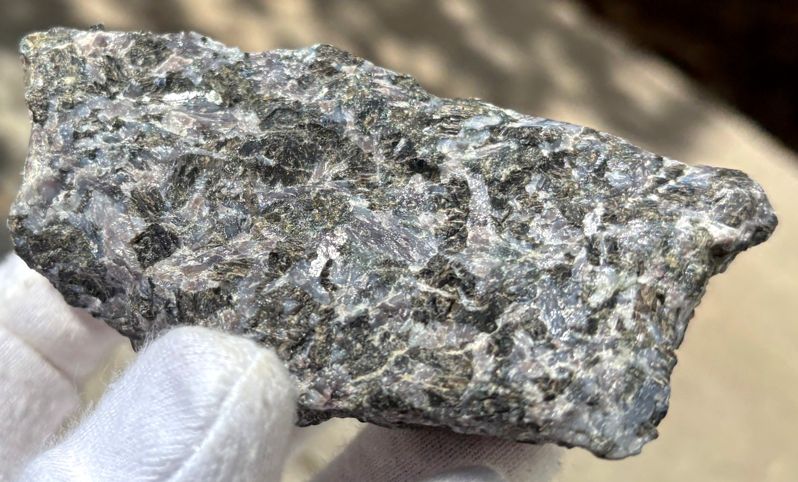SEE VIDEO 2.5LB LOT FLASHY LARVIKITE LARVAKITE ROUGH SPECIMENS FLASH RAW LARGE-R