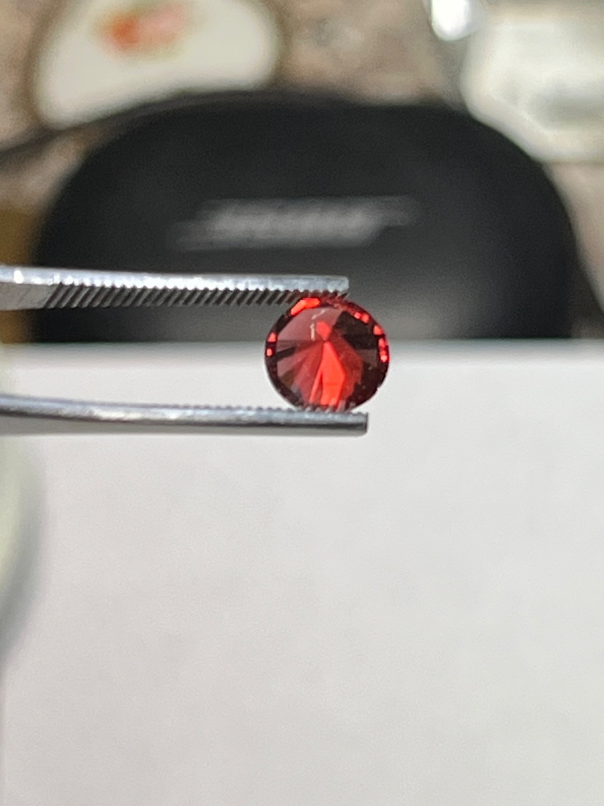 1.63ct Montana Garnet AAA Vivid Red Brilliant cut Hand Cut Gemstone Lapidar