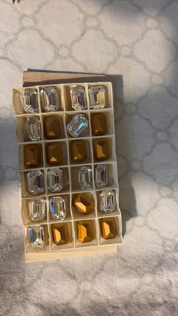 Vintage Swarovski Crystal Components Box. 24 Piece Never Used Crystals