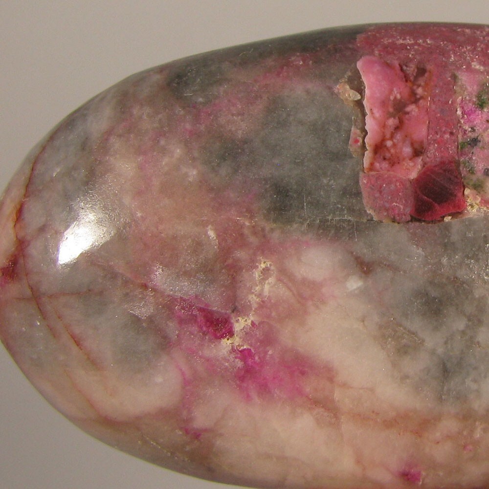2.7″ Pink COBALTOAN CALCITE Gemstone Polished Palm Stone – Congo, Africa