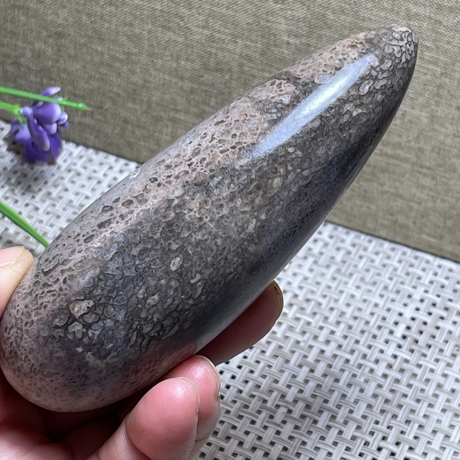 Awesome! beautiful stone home Decoration Madagascar collection 113mm 242g