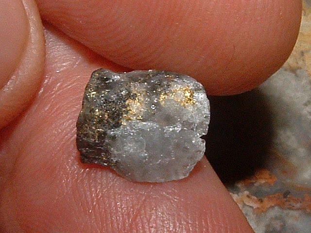 BLACK QUARTZ AND GOLD SPECIMEN .74 GRAM CALIFORNIA
