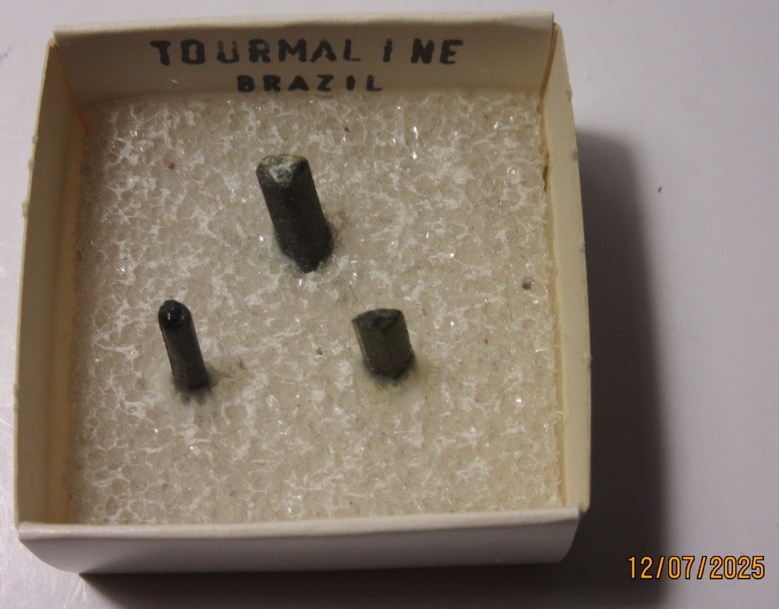3 Green Tourmaline Crystals Brazil Thumbnail 1 5/8″ Display TGTCBTD-1s