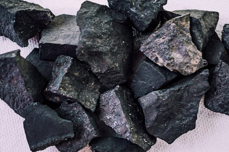 Raw Shungite Stones – Bulk Rough Stones from Russia – Healing Crystals Bulk