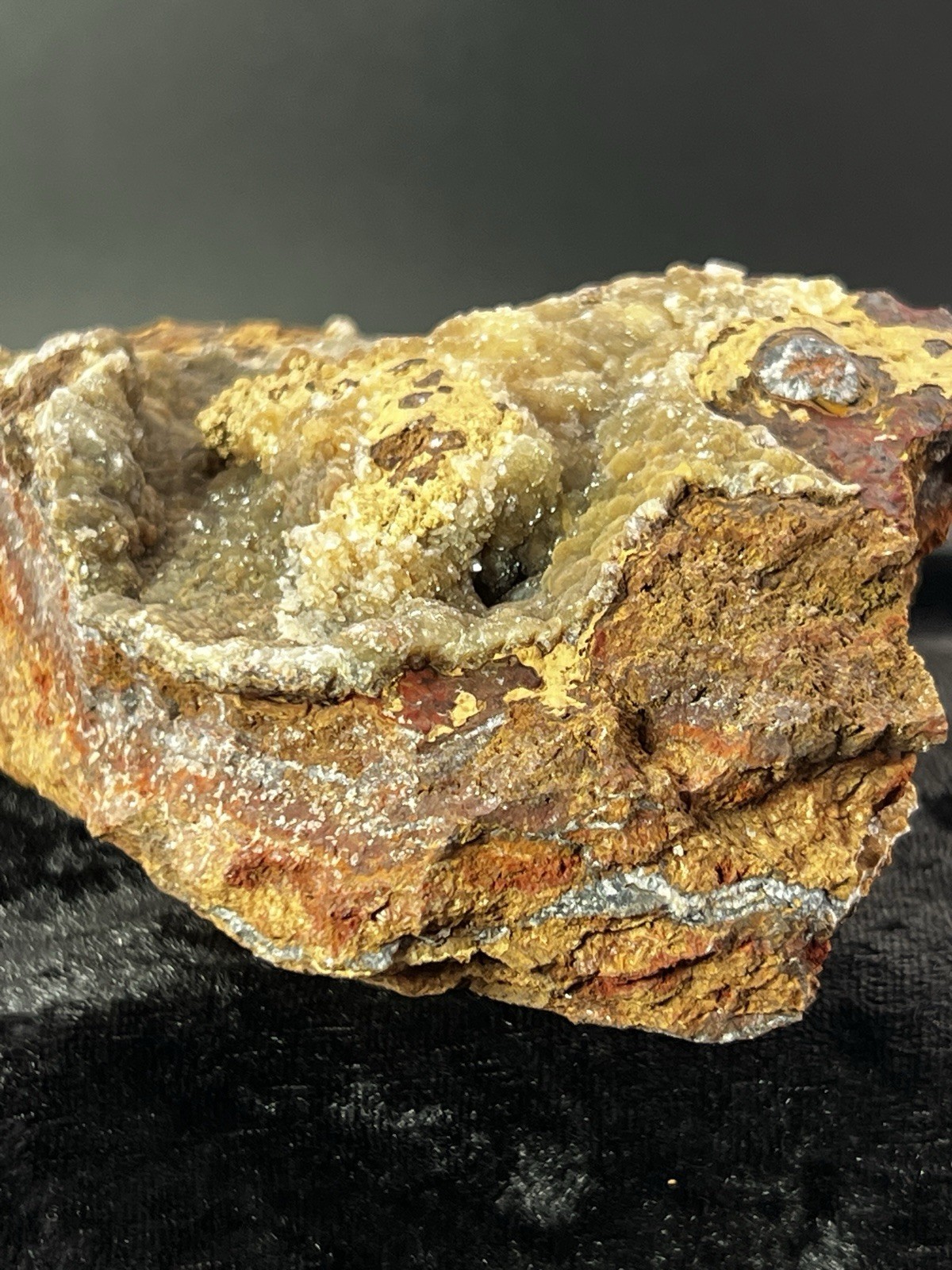 Smithsonite on Sphalerite from Ojuela Mine, Mapimi, Durango, Mex 1 Lb. 10.4 oz.