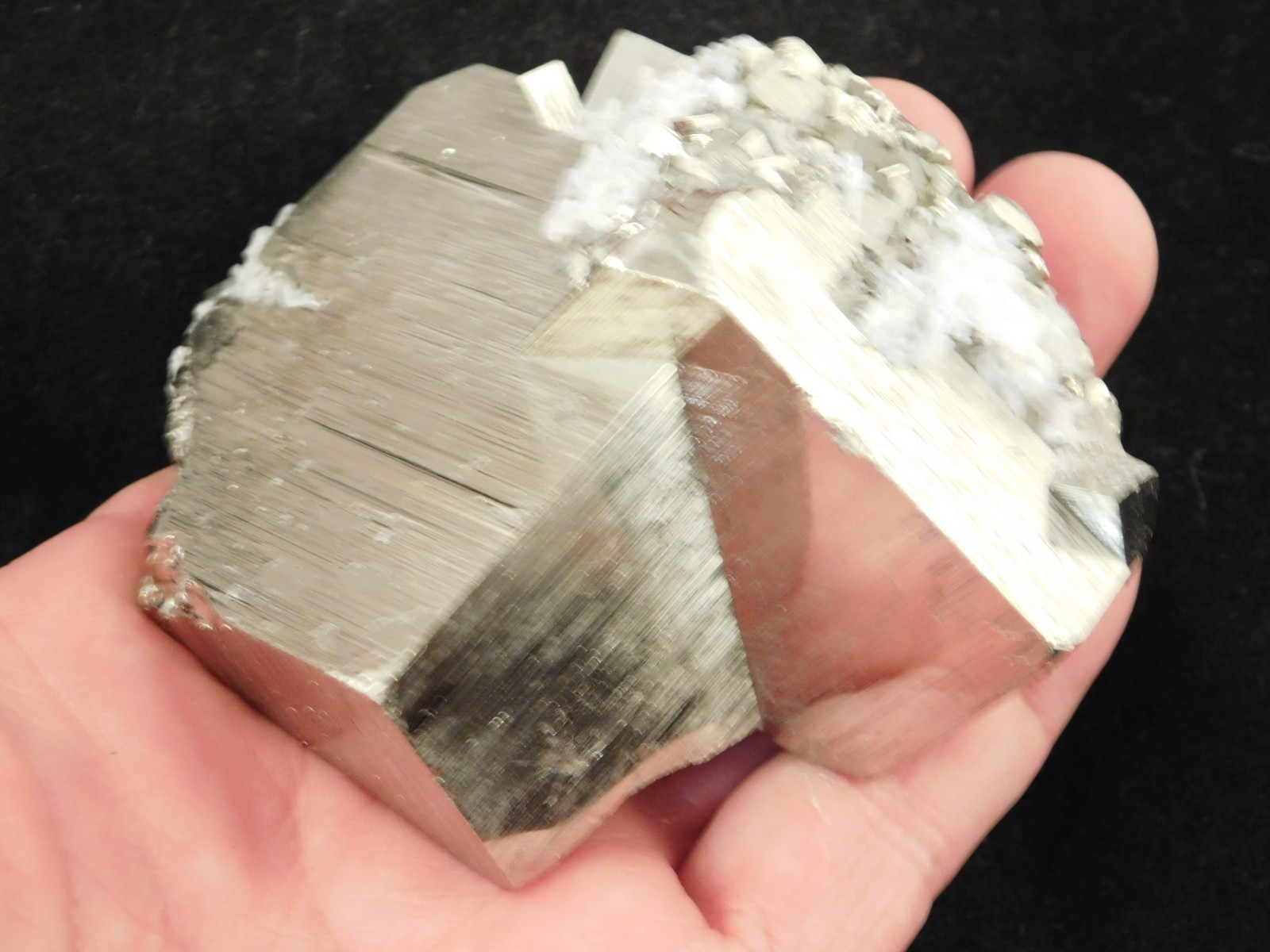 Big! Very Nice and 100% Natural PYRITE CUBE Cluster From Peru 506gr