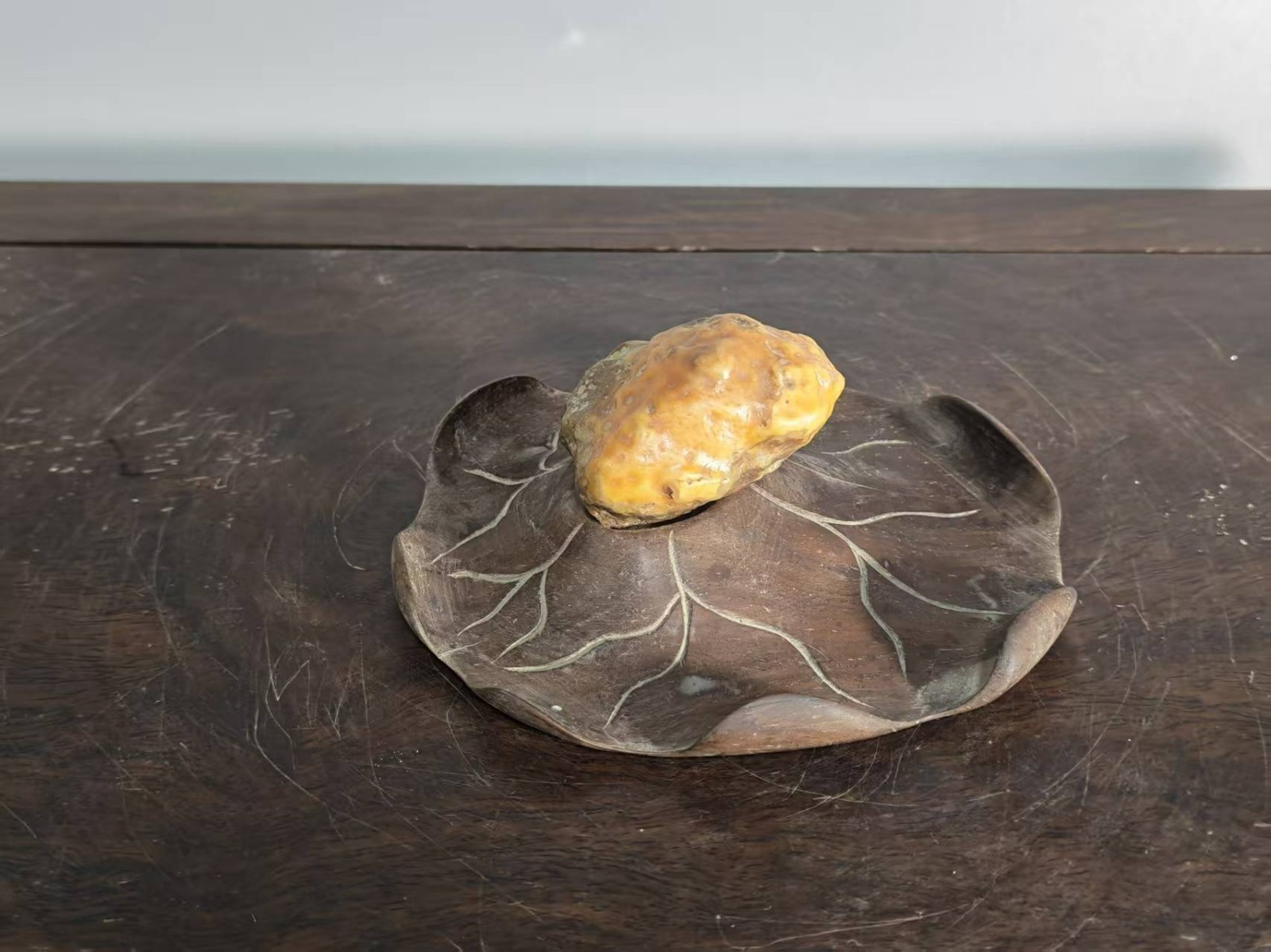#11050. Suiseki-Fine Gobi Stone Desert Lacquer – Golden Toad Resting on Lotus