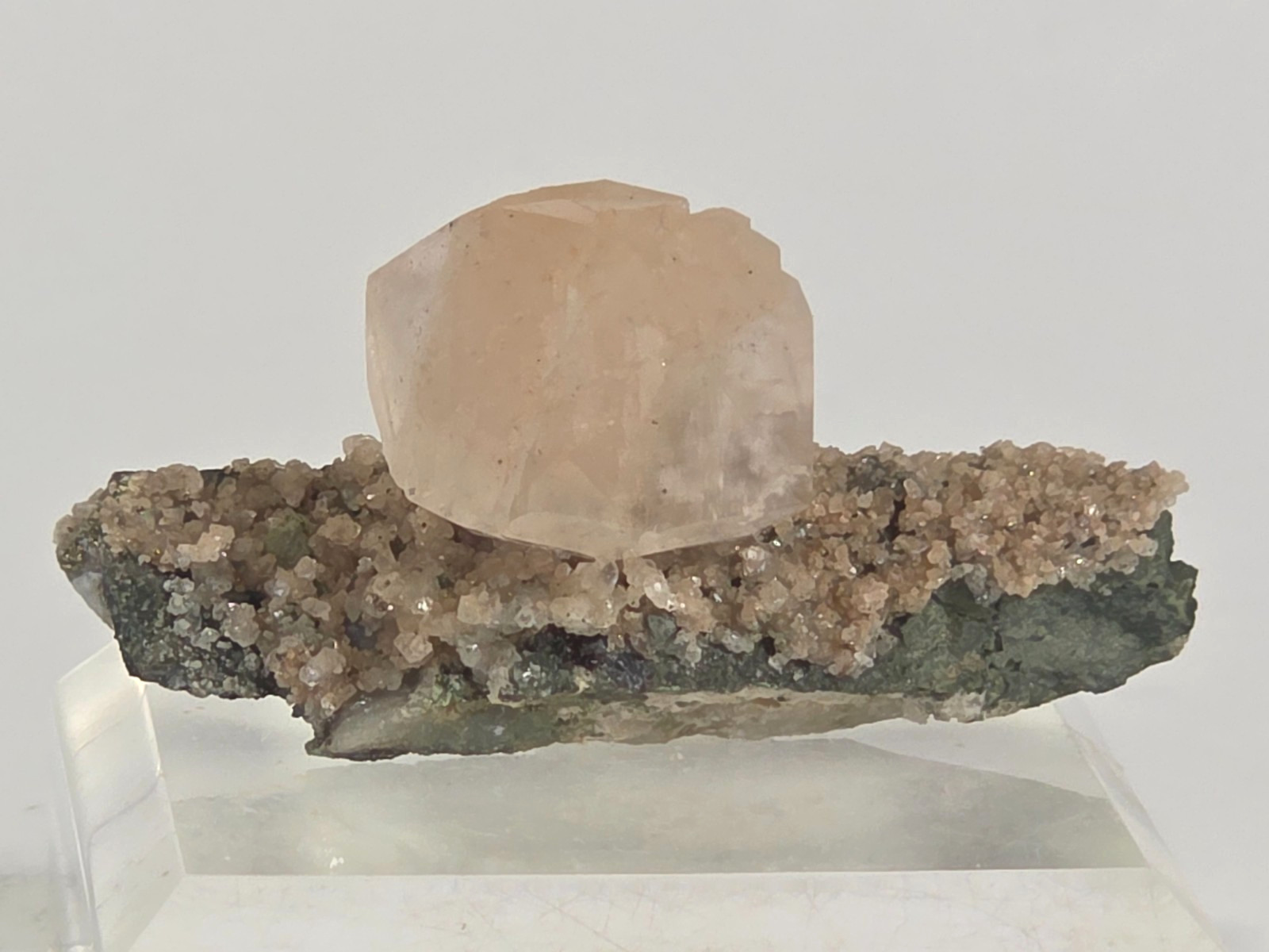 Fluorescent Calcite, Fujian, China C-19