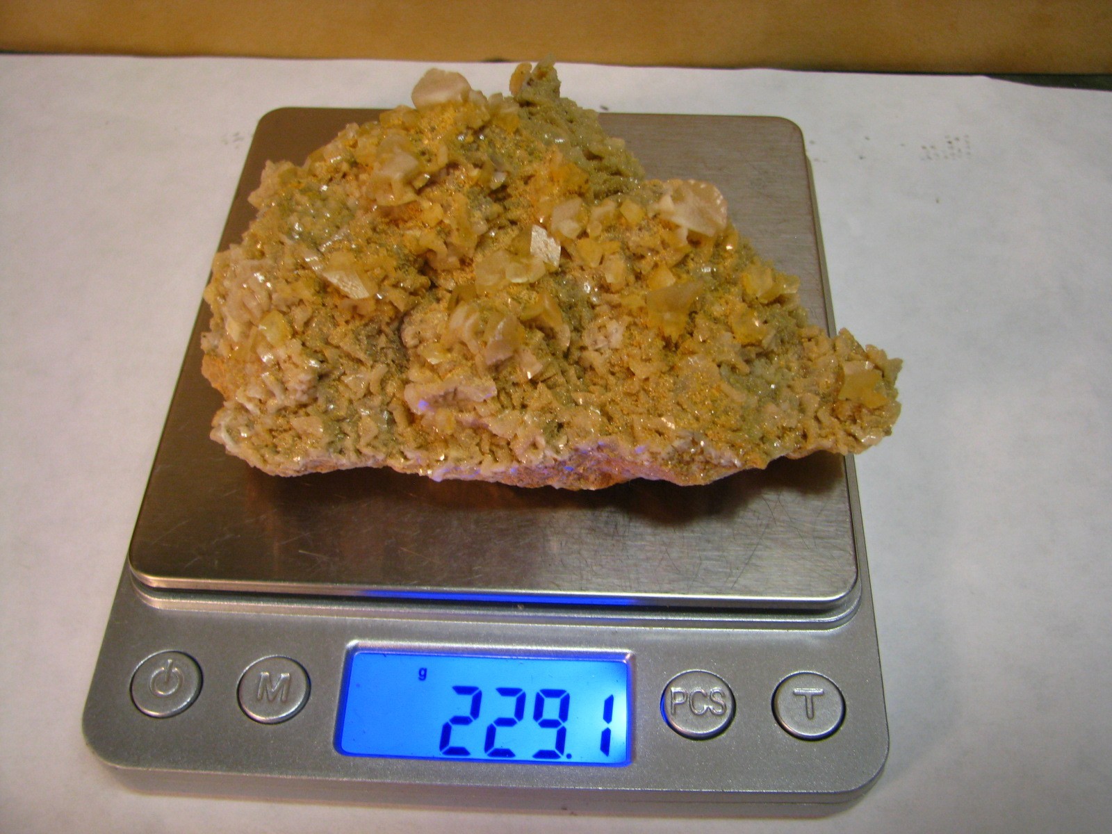 1/2lb 4x3x2inchs CALCITE CRYSTALS ON DOLOMITE WAYNE CO. MISSOURI USA #296