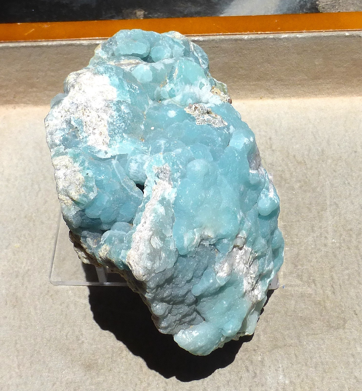 LARGE green Smithsonite cabinet specimen from El Refugio Mine Mexico 525 grams