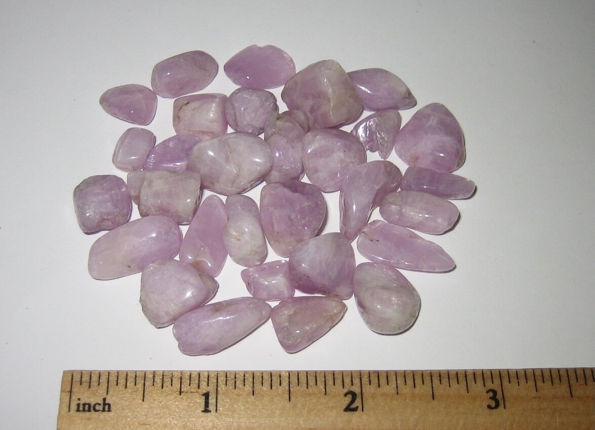 30 TUMBLED POLISHED SMALL 0.2″- 0.6″ KUNZITE CRYSTAL STONE MINERALS 52.4grams *2