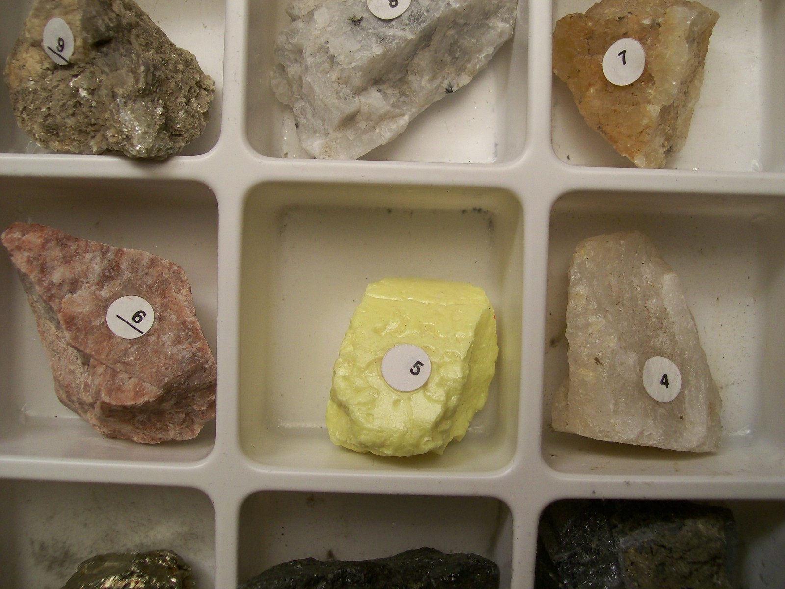Carolina Biological Supply Company No. GEO 2880 Complete 15 Mineral Sample Kit
