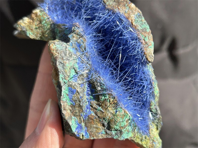 0.68LB Natural Blue Goethite Quartz Cave Mineral Specimens Reiki Healing XL3103