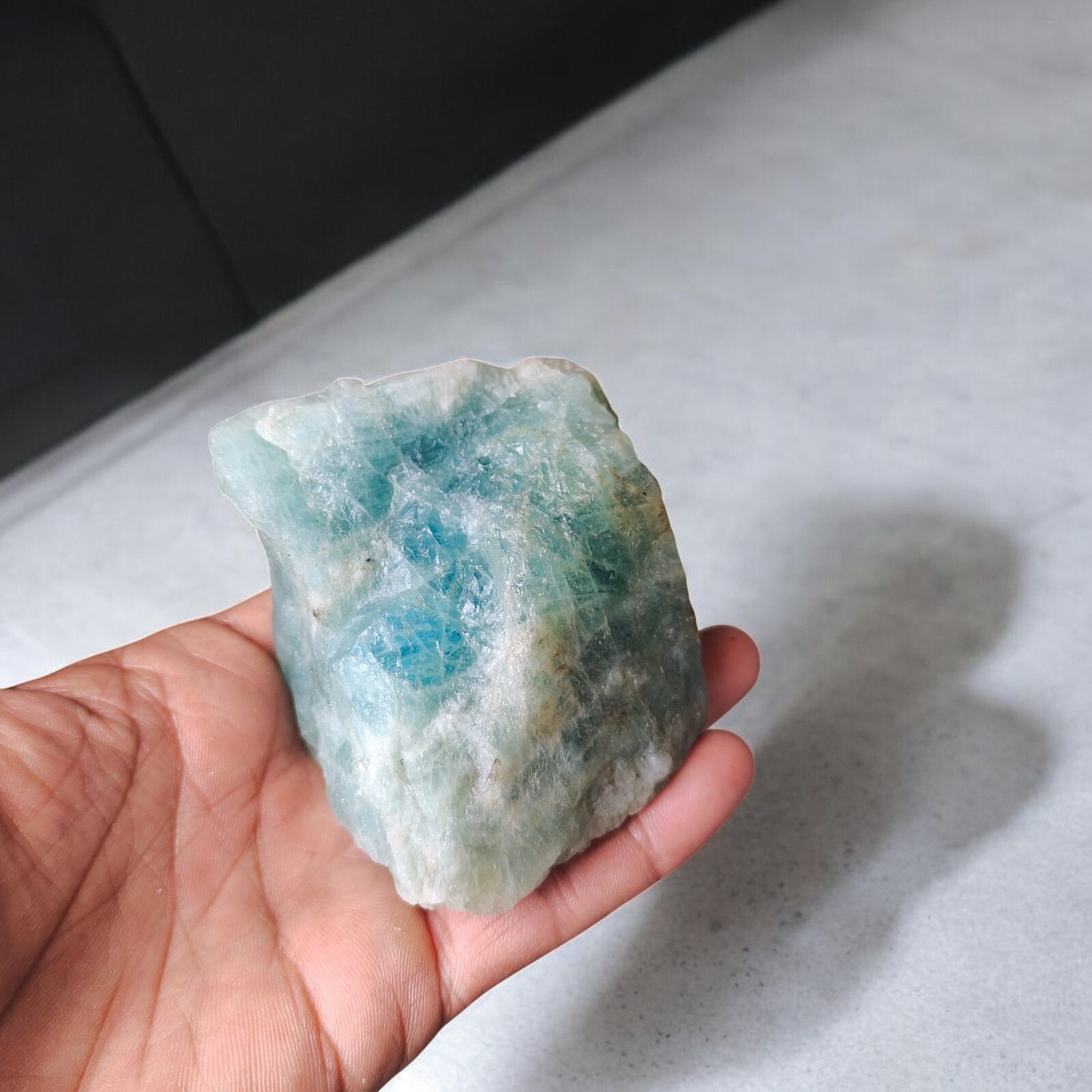 410g Large Raw Aquamarine Crystal prism. Gemstone Rough Healing Mineral Specimen