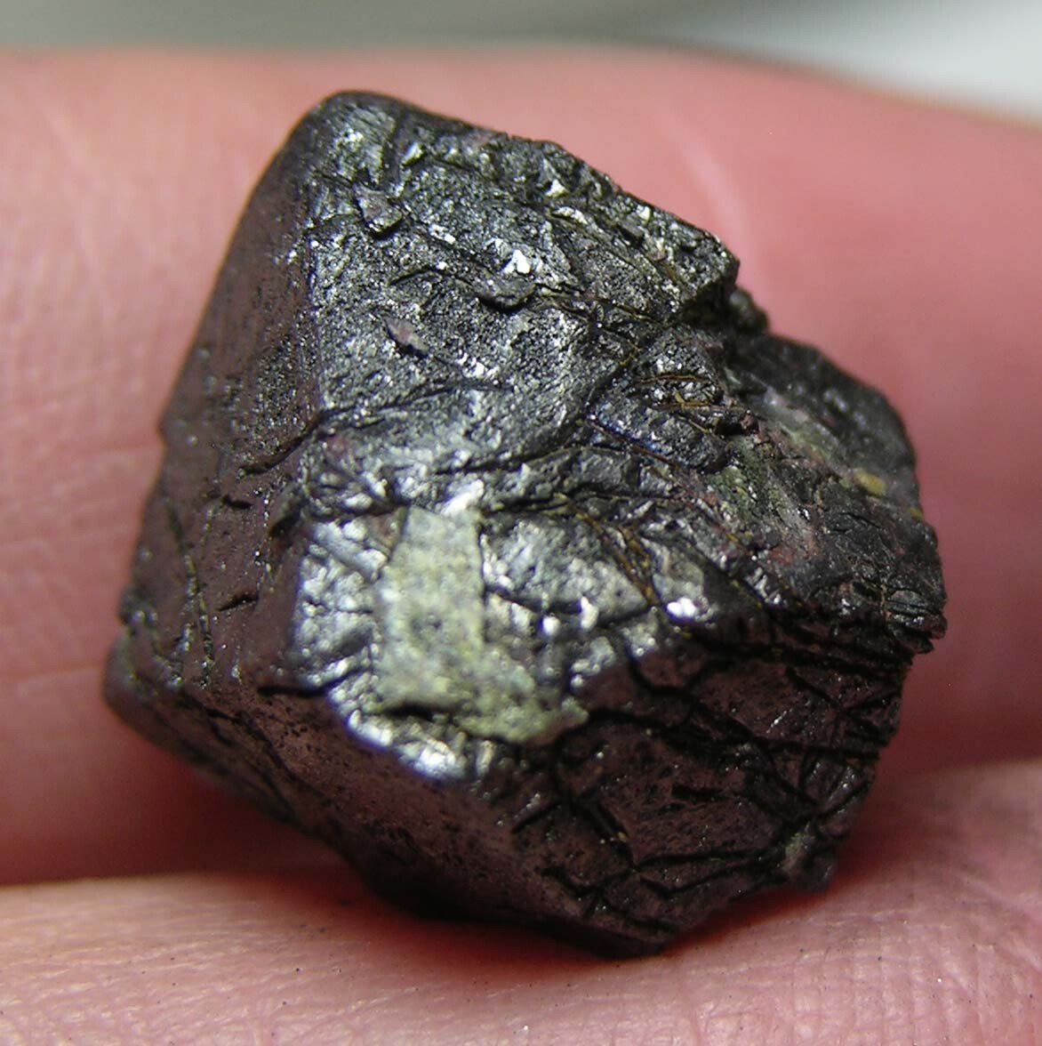 #15 Pakistan 30.30ct Natural Octahedron Magnetite Crystal Specimen 6.05g 17mm