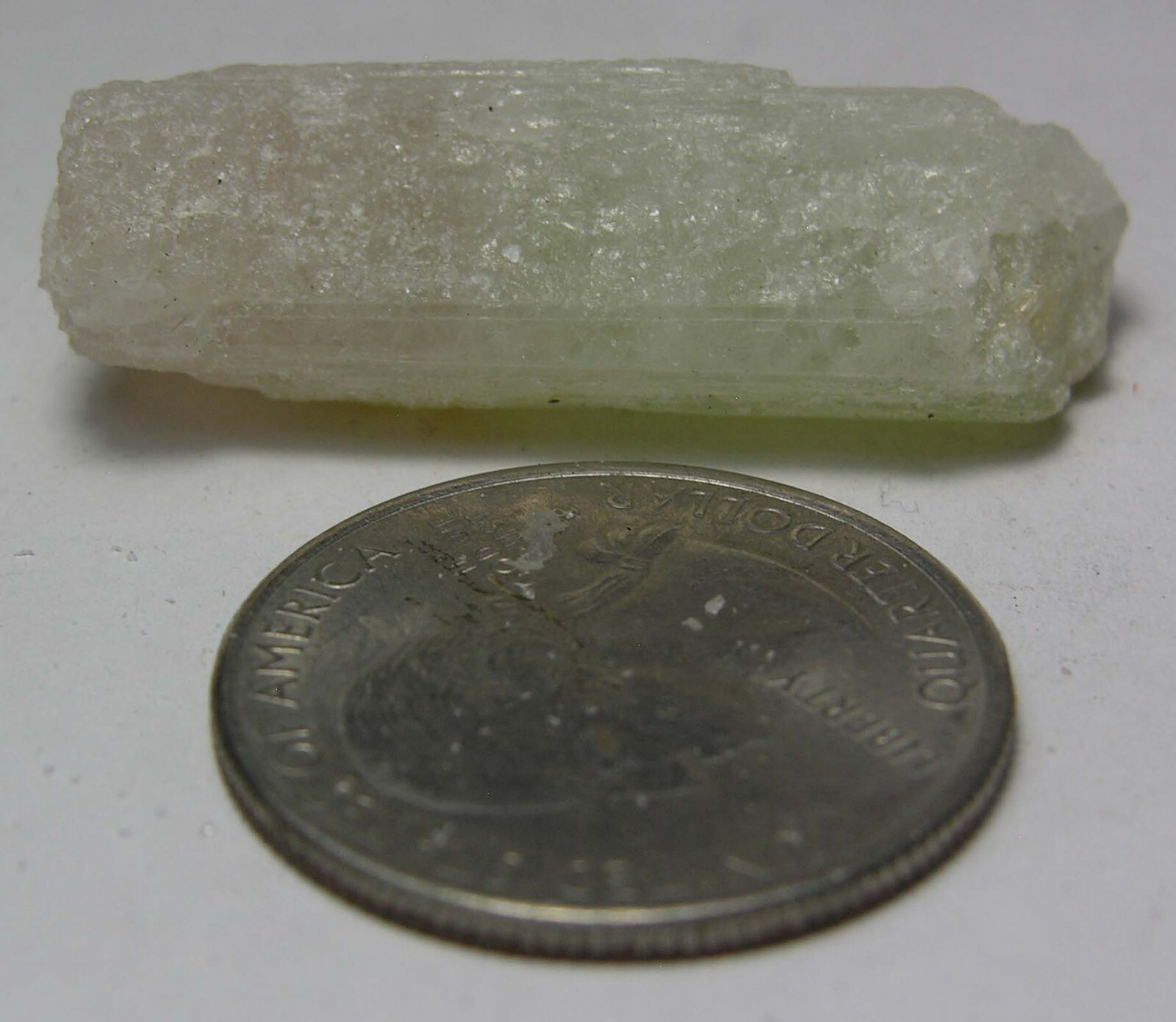 52.40ct Brazil 100% Natural Bi-Color Tourmaline Crystal Specimen 10.50g 37.00mm