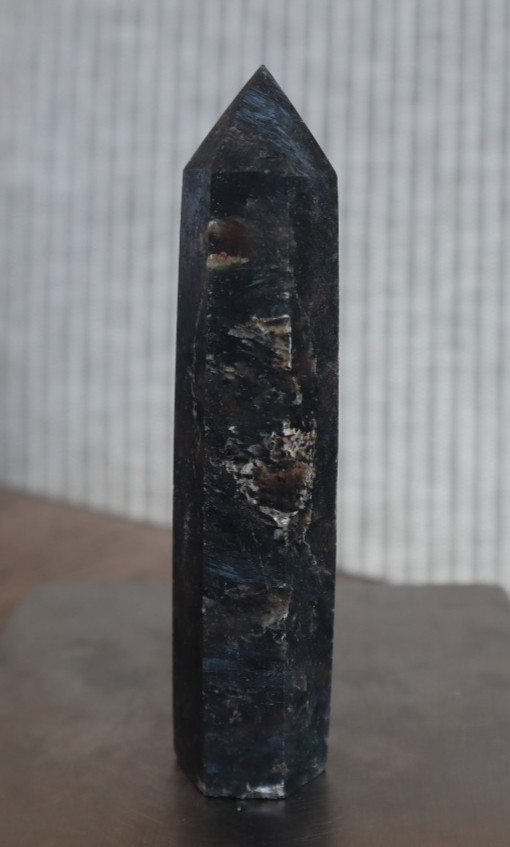 ARFVEDSONITE WITH GARNET POINT BUNDLE (9) POINTS INCLUDED/ OVER 2 LBS