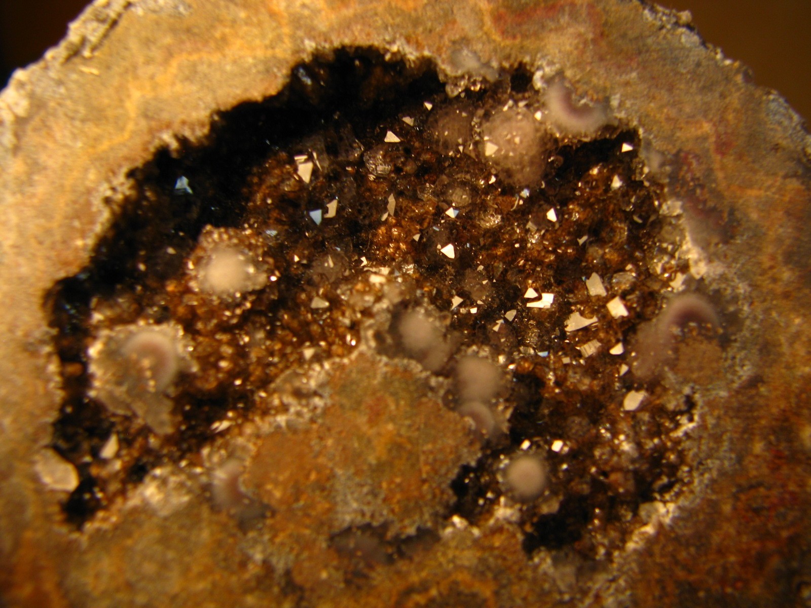 2.9oz AGATE GEODE W/QUARTZ CRYSTALS 2.3×2.3x.9in BRAZIL SMOOTH-NOT POLISHED #030