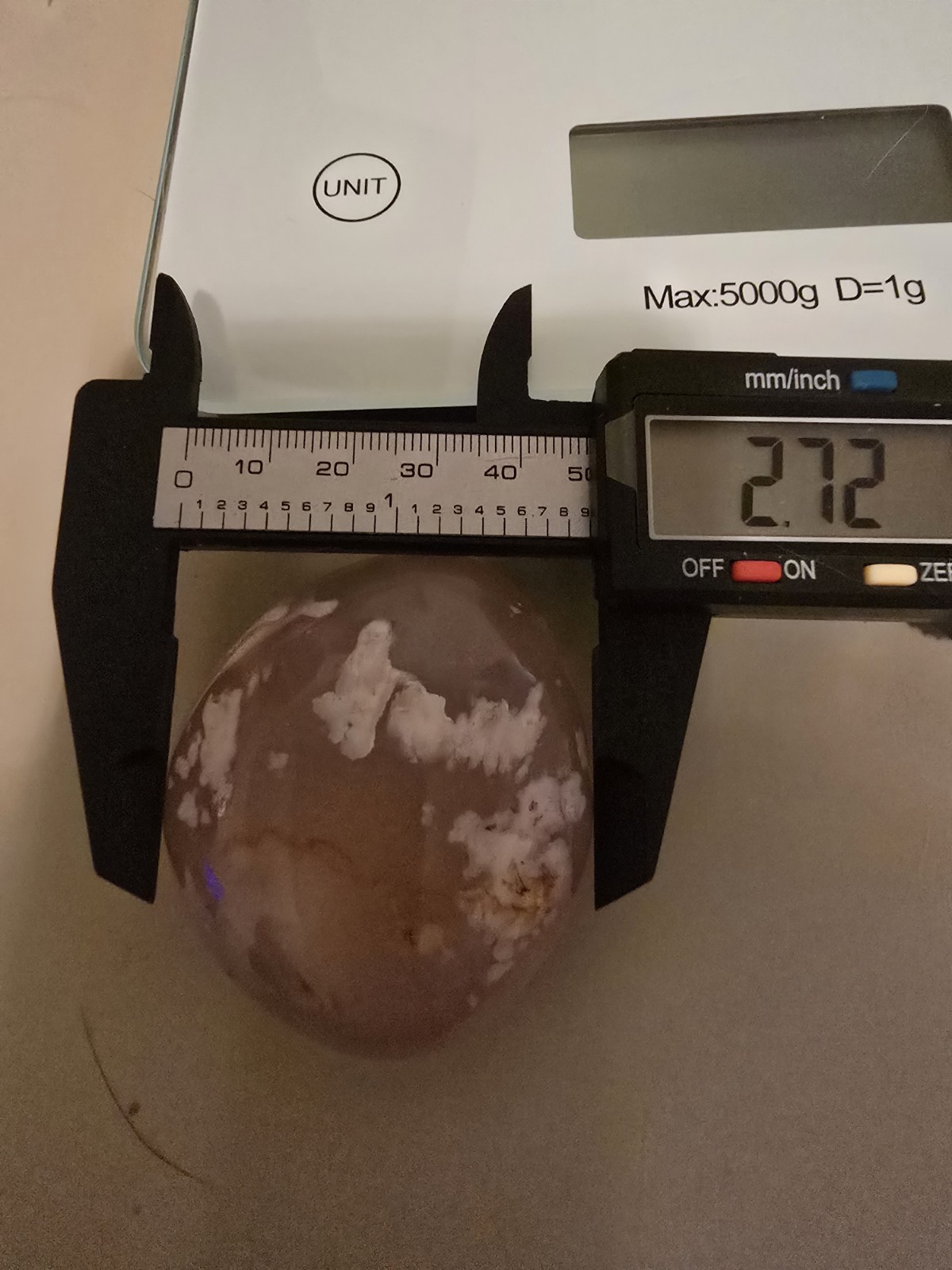 Flower Agate Palm stone 4 oz 30.4mm UV Reactive