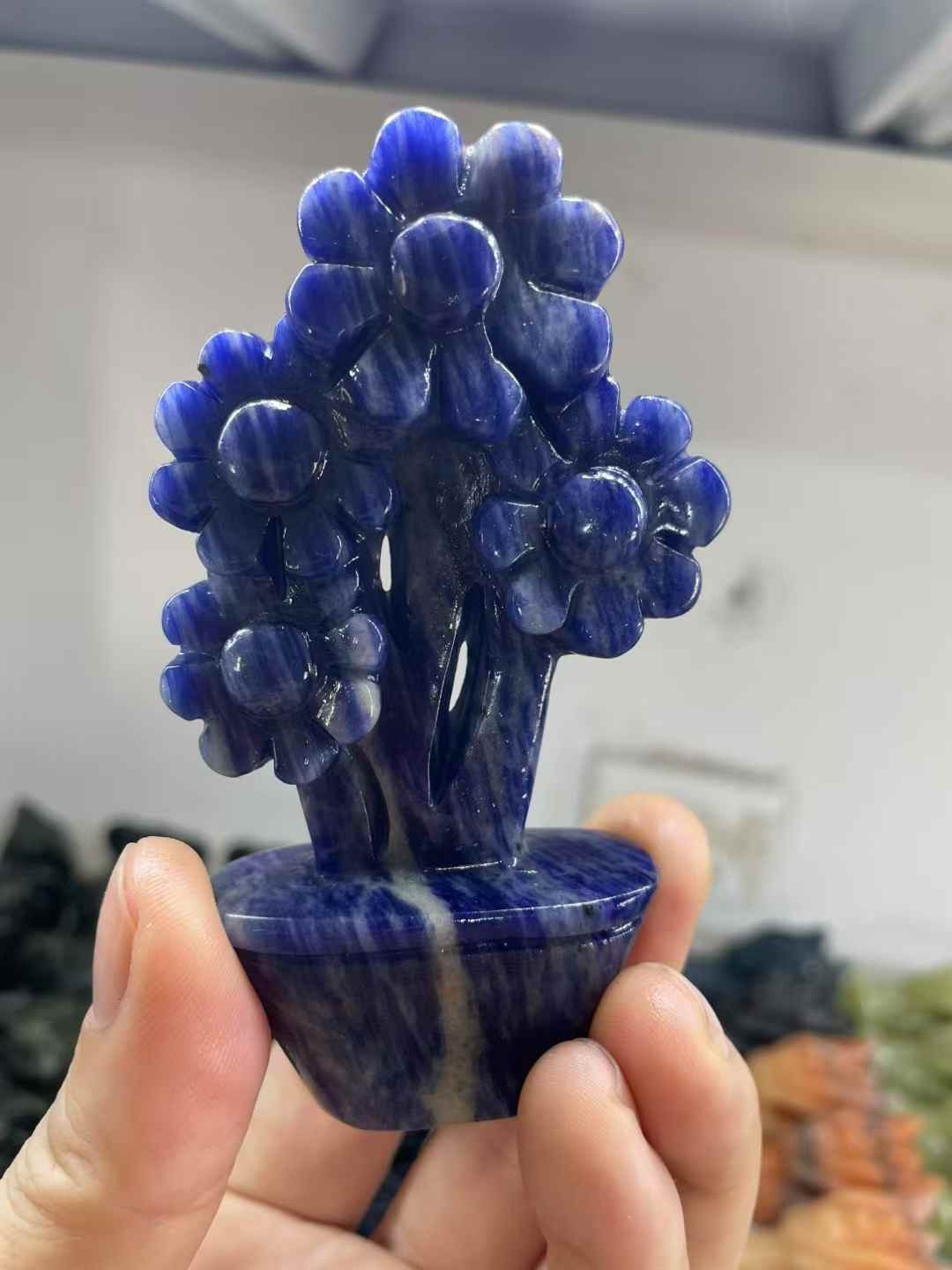 1pc Natural Blue-veins Stone Quartz Carved Flower Skull Crystal Reiki Decor Gift