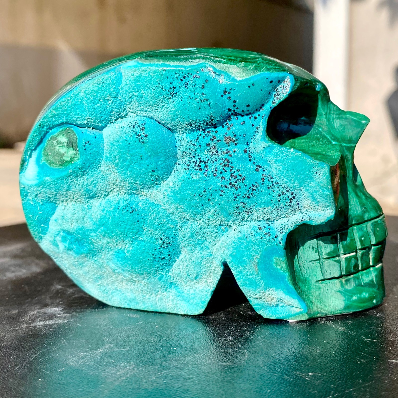 418G Natural Malachite silicon Quartz Crystal Skull Carved Stone Skeleton