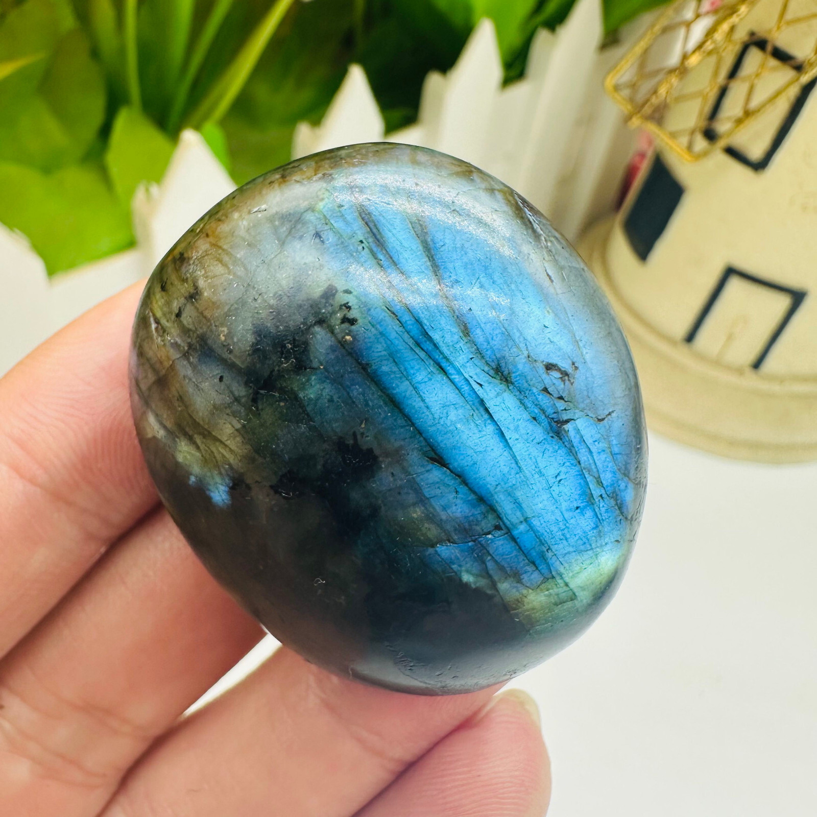 Natural Labradorite Quartz Crystal Polished Palm Stone Ore Specimen Healing 1PC