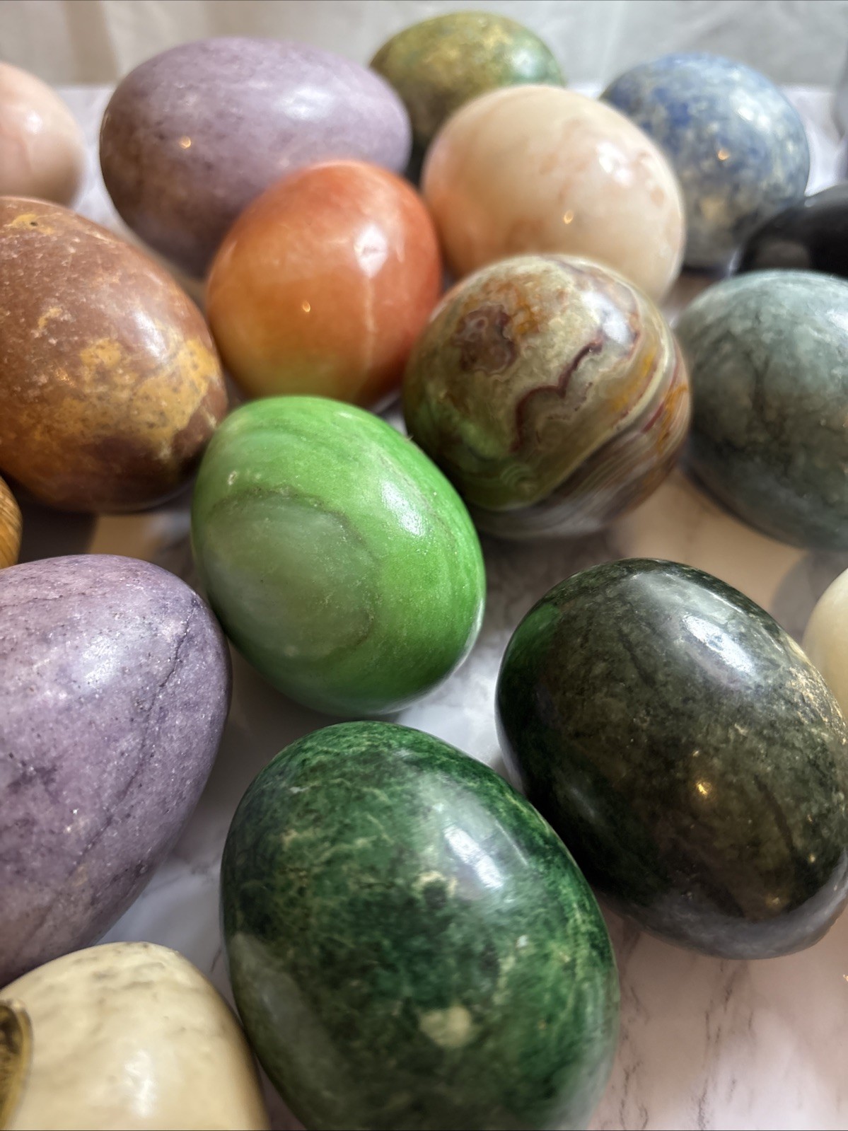 25 Vtg Stone Eggs Lot Onyx Alabaster Quartz Marble Obsidian Jasper Mixed sizes